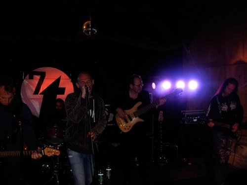 7tcover_5.9.2015_Sagi - 20.jpg