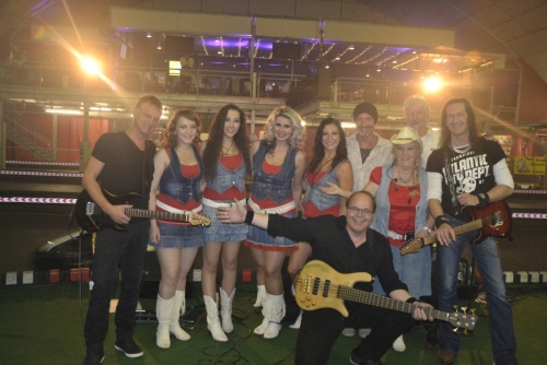 7tcover_November2018 - 10.jpg