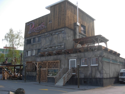 Pirates(SG)2010 - 01.jpg